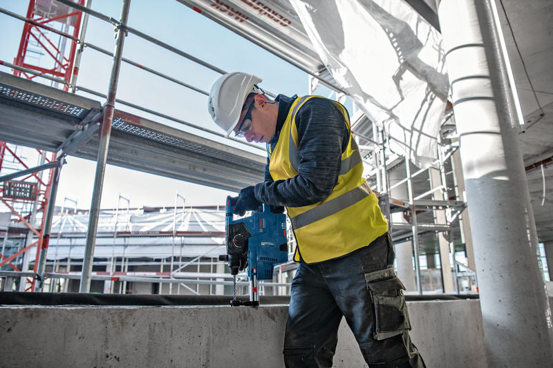 Tassellatore Bosch a batteria GBH 18V - 24 C, 3 funzioni, solo corpo macchina