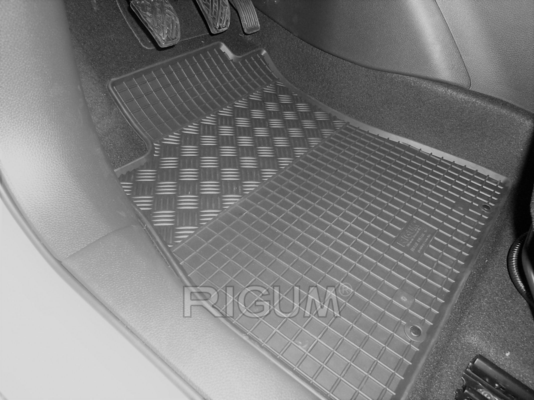 RIGUM903003 , Nissan Pulsar dal 2014-