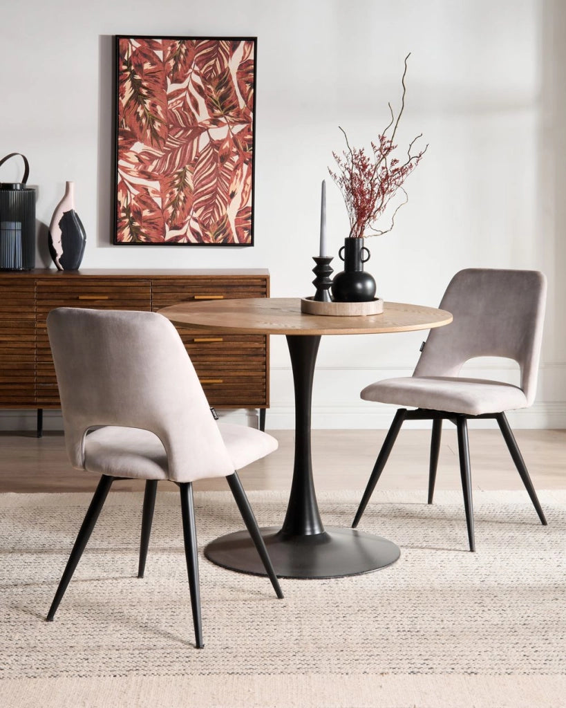 Set di 2 sedie da pranzo in velluto beige chiaro con gambe in ferro nero girevoli a 180° moderne sedie imbottite