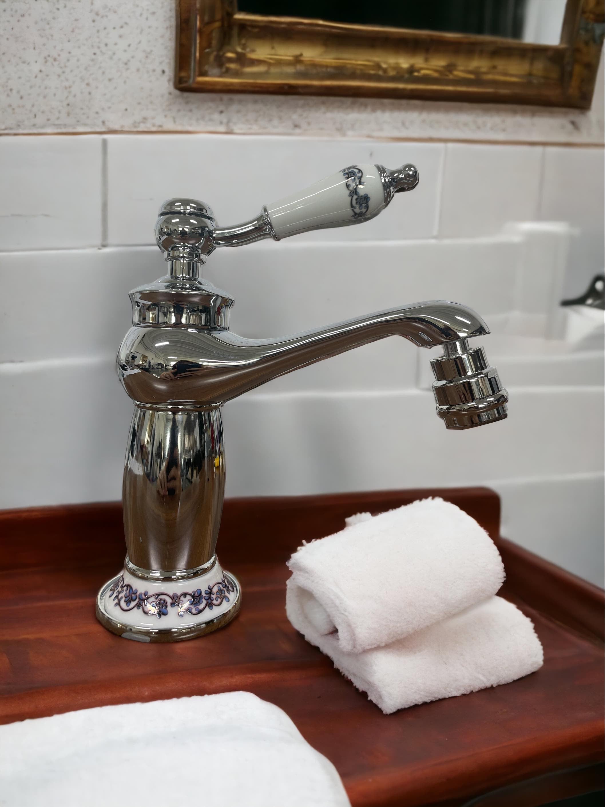 Rubinetto miscelatore per bidet bagno vintage con dettagli in ceramica