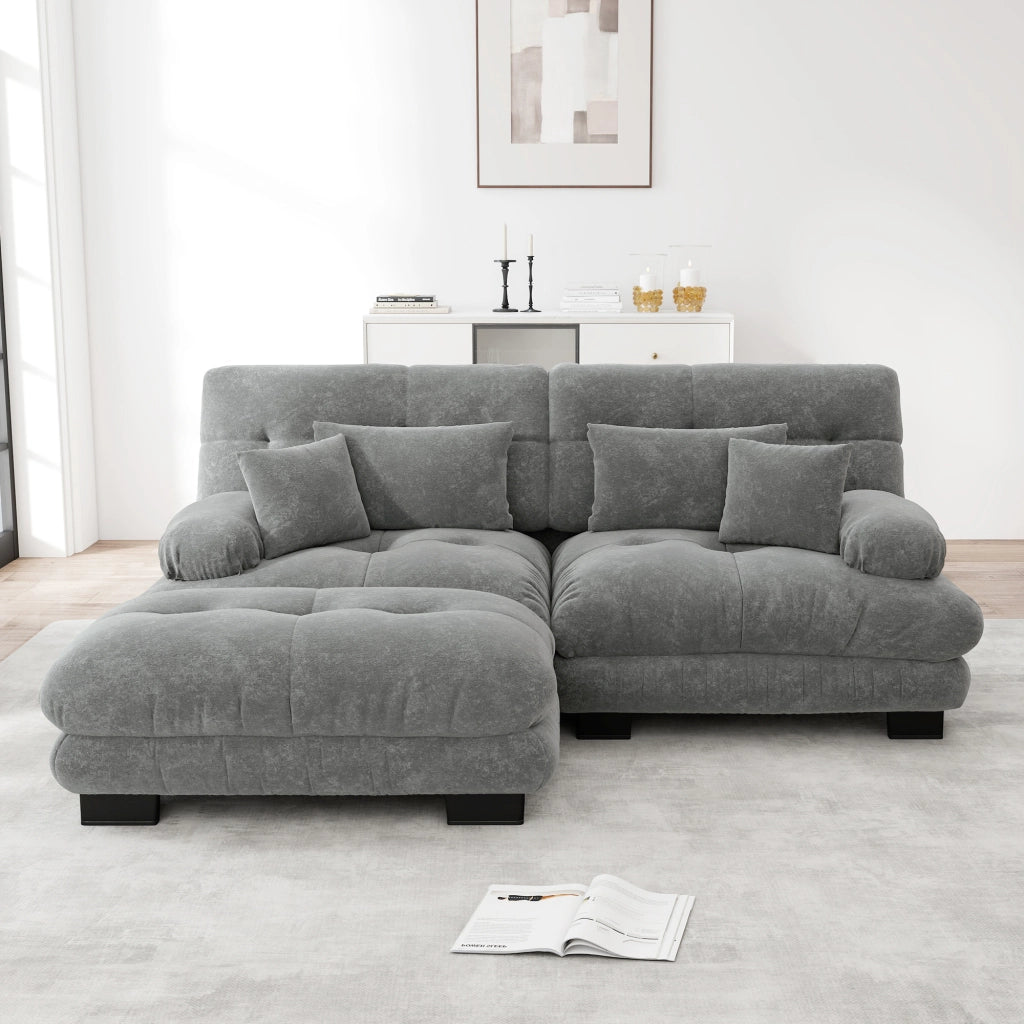 Divano modulare angolare in ciniglia con braccioli arrotondati, cuscini lombari e pouf per soggiorno, grigio