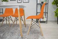 Sedia ergonomica Valora OSAKA arancione con gambe naturali per sala da pranzo x4