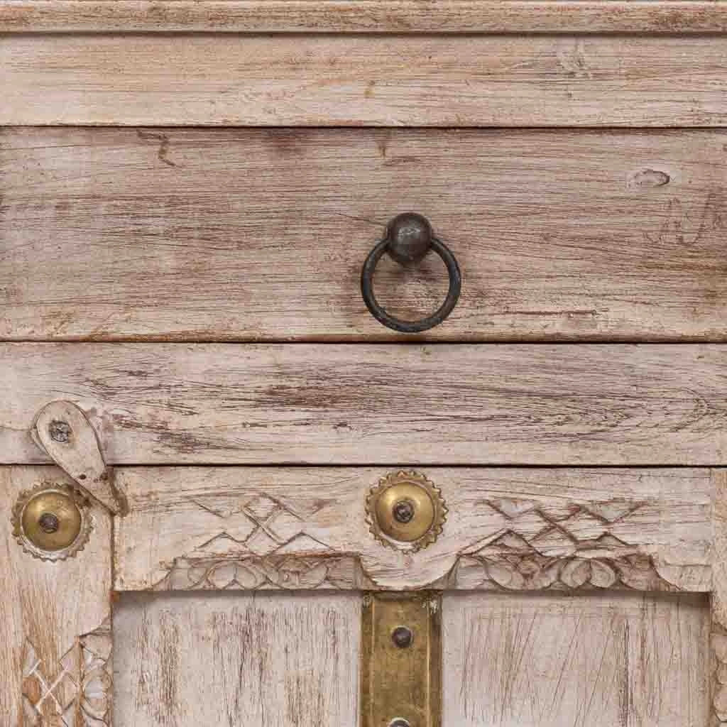 Comodino in legno beige fatto a mano, 53x45x66h cm