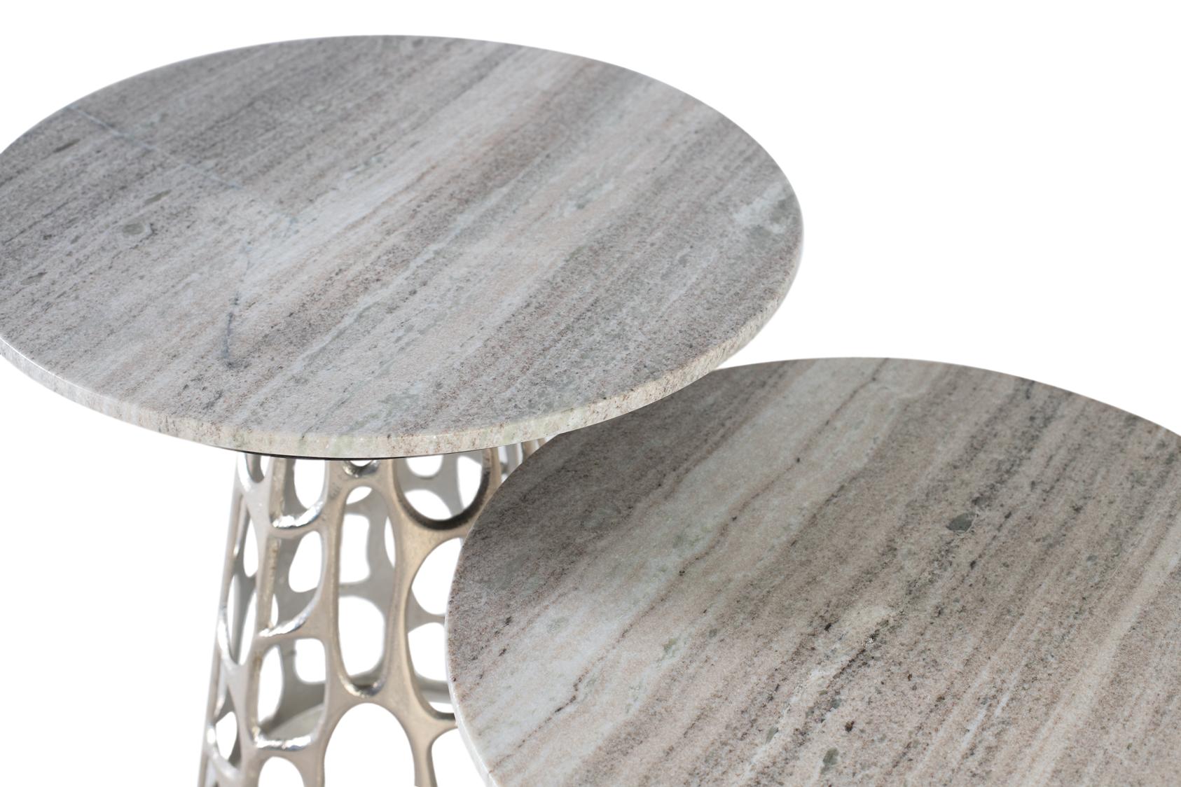 Set di due tavolini con piano circolare in marmo