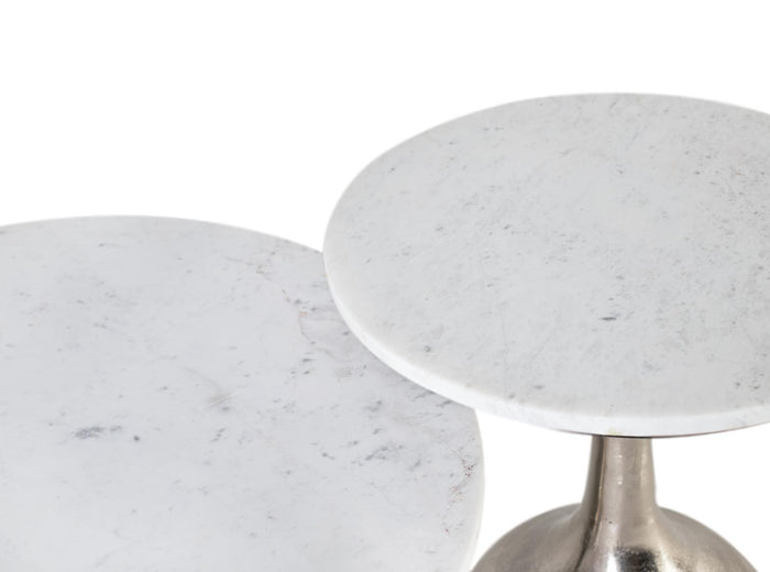 Set di due tavolini con piano circolare in marmo