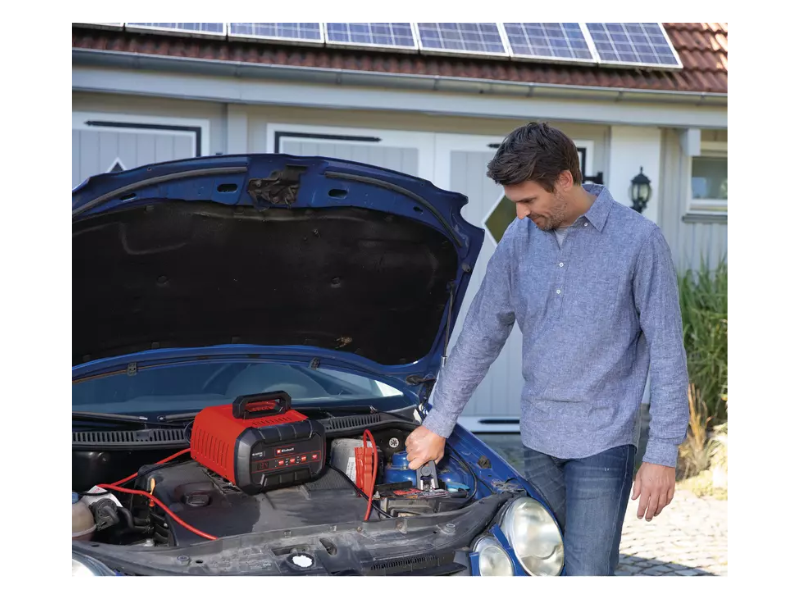 Caricabatteria Einhell CE-BC 15 M 12V avviamento rapido funzione mantenimento