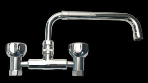 Rubinetto cucina lavanderia universale, attacchi girevoli, canna girevole ed allungabile