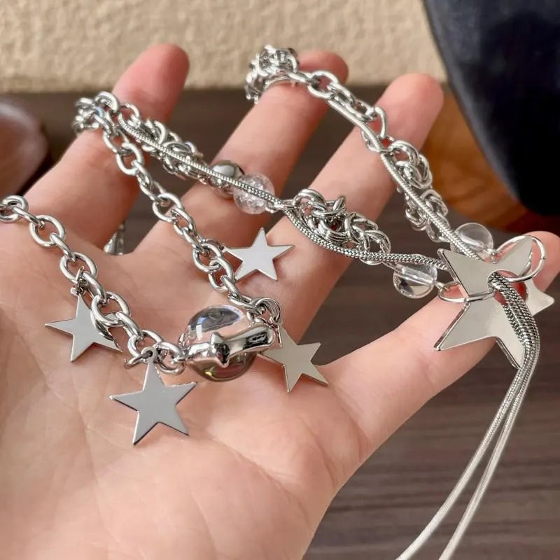 Collana con nodo a stella a cinque punte realizzata a mano con perline di cristallo, regalo di Natale o di compleanno.