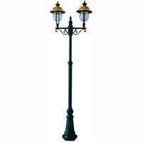Lampione Da Giardino Mod. Verona Nero 2 Luci Copertura Ramata Su Palo H.242cm.