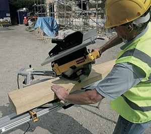 TRONCATRICE RADIALE DEWALT CON PIANETTO D27112-QS