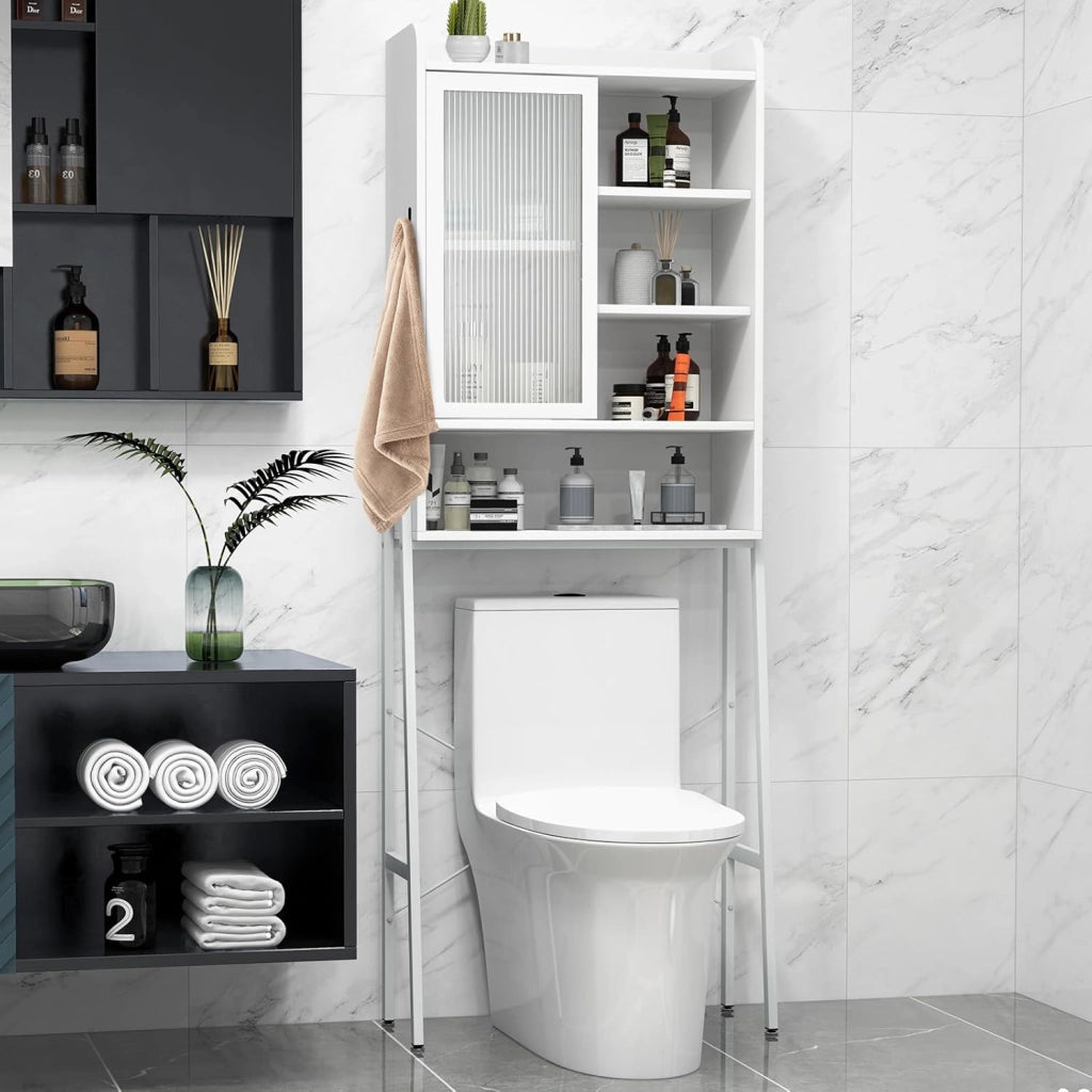 Scaffale da Bagno sopra WC, Mensola con Porta Scorrevole,3 Ripiani Regolabili in Altezza, Mobile Bagno con 2 Dispositivi Antiribaltamento e 2 Ganci (Bianco)