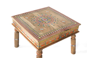 Tavolino in legno di mango con dettagli dipinti a mano