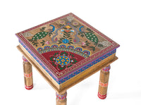 Tavolino in legno di mango con dettagli dipinti a mano