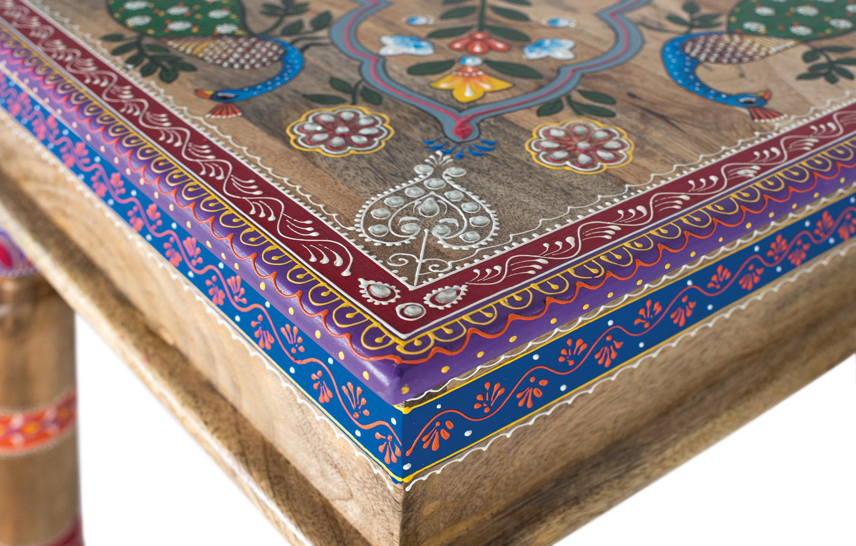 Tavolino in legno di mango con dettagli dipinti a mano