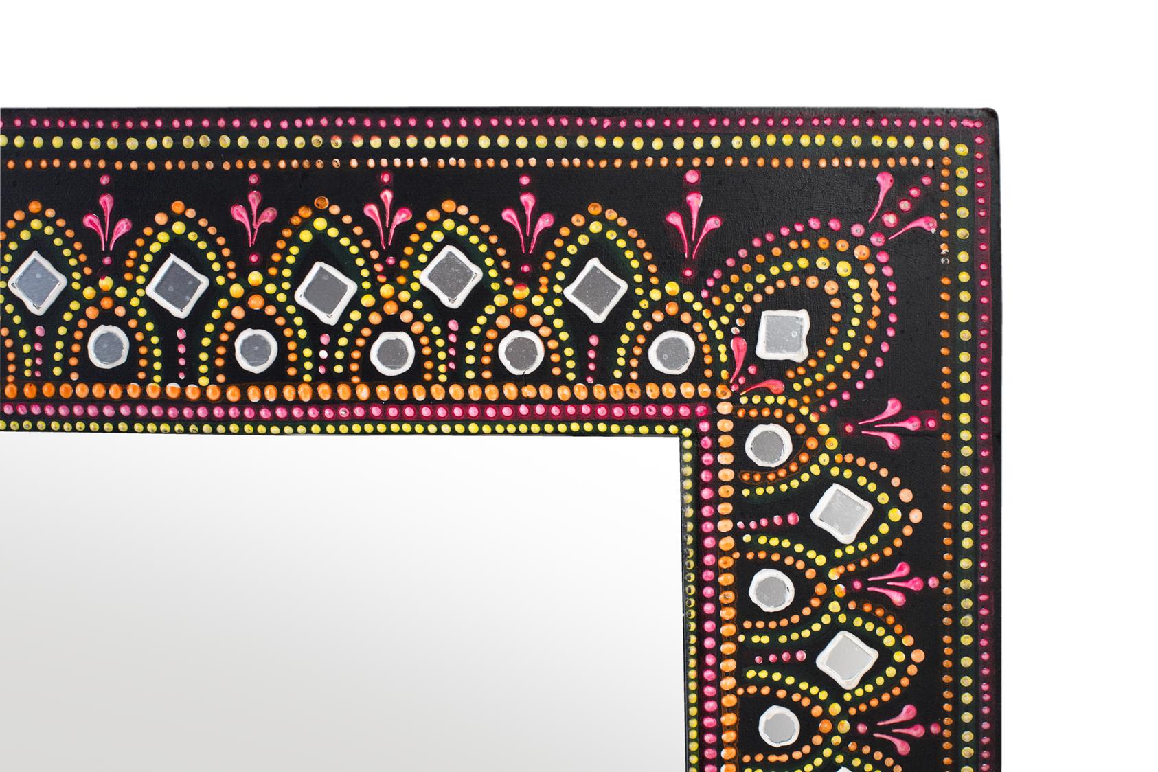 Specchio realizzato in MDF con orientamento orizzontale e verticale