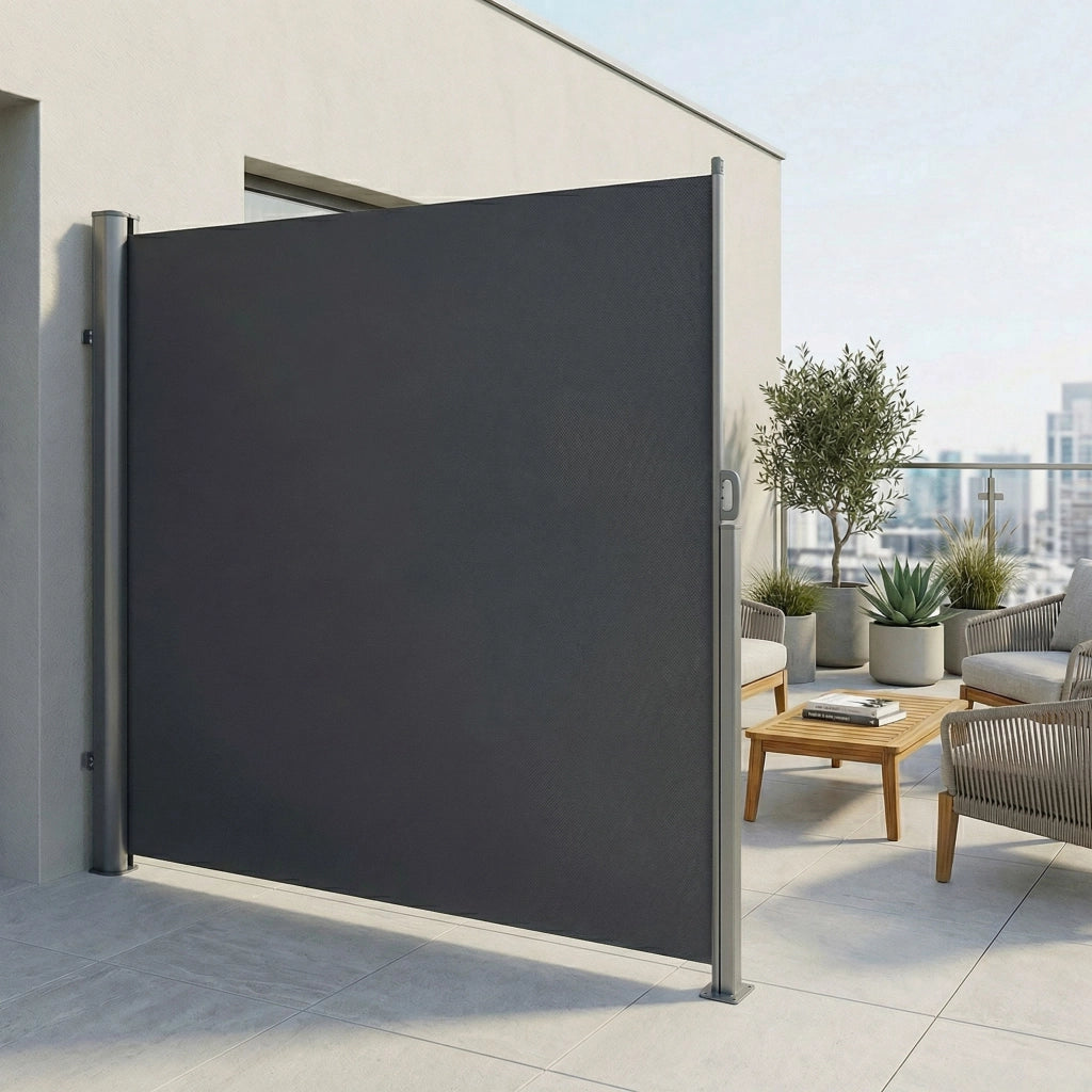Tenda laterale 300x180H cm. Separè frangivento con sistema di riavvolgimento automatico. Telaio in Alluminio. Colore Grigio antracite.