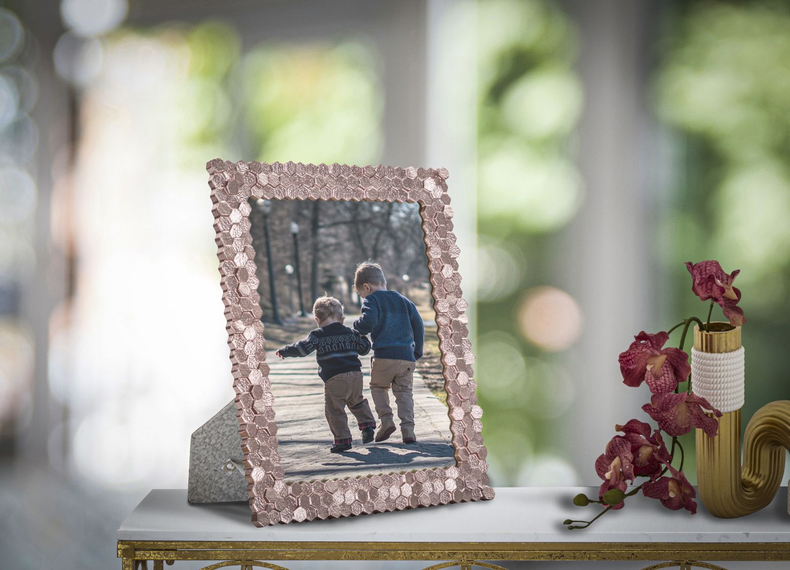 Cornice Pinky 25,7x1,9x30,7 cm in Poliresina e Vetro