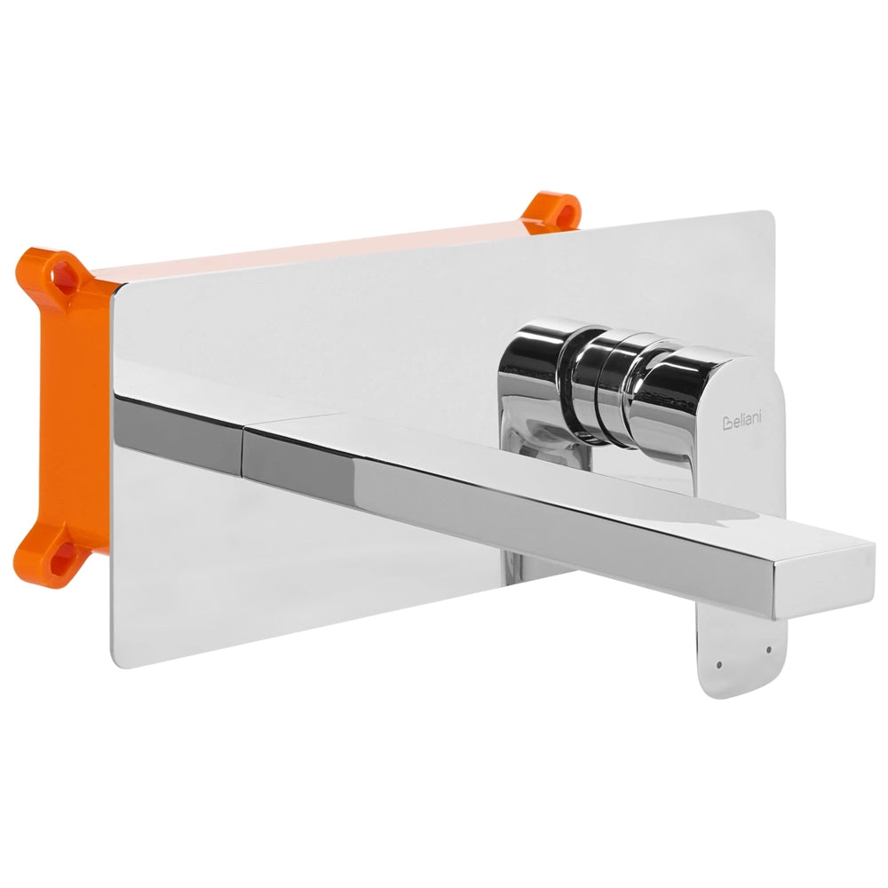 Rubinetto a parete monocomando in ottone con finitura argento stile elegante