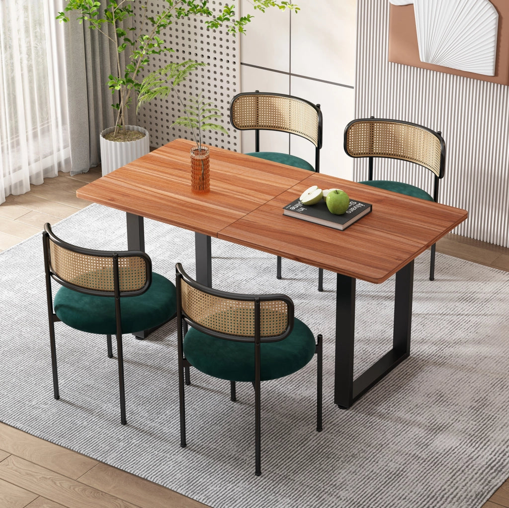 Set di 4 sedie da pranzo in velluto verde con schienale in rattan e gambe in metallo
