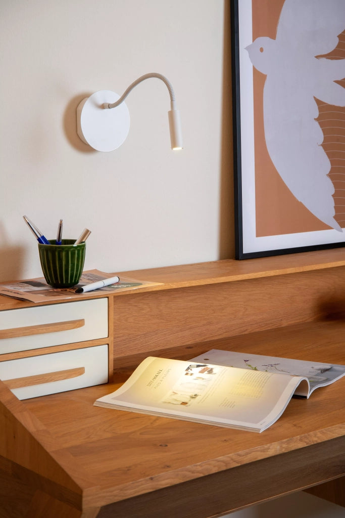 Applique bianca braccio flessibile lettura LED 2W USB Lucide