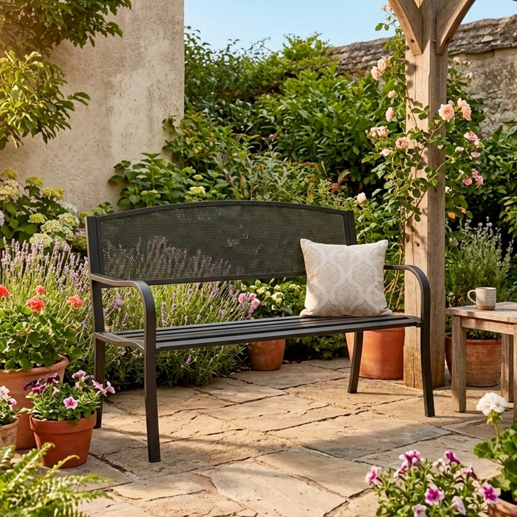 Panchina Da Giardino In Acciaio Panca Da Esterno Elegante 2-3 Posti Con Schienale Traforato E Braccioli Resistente Alle Intemperie Per Terrazzo Patio E Giardino 127 x 60 x 85 Cm Nero