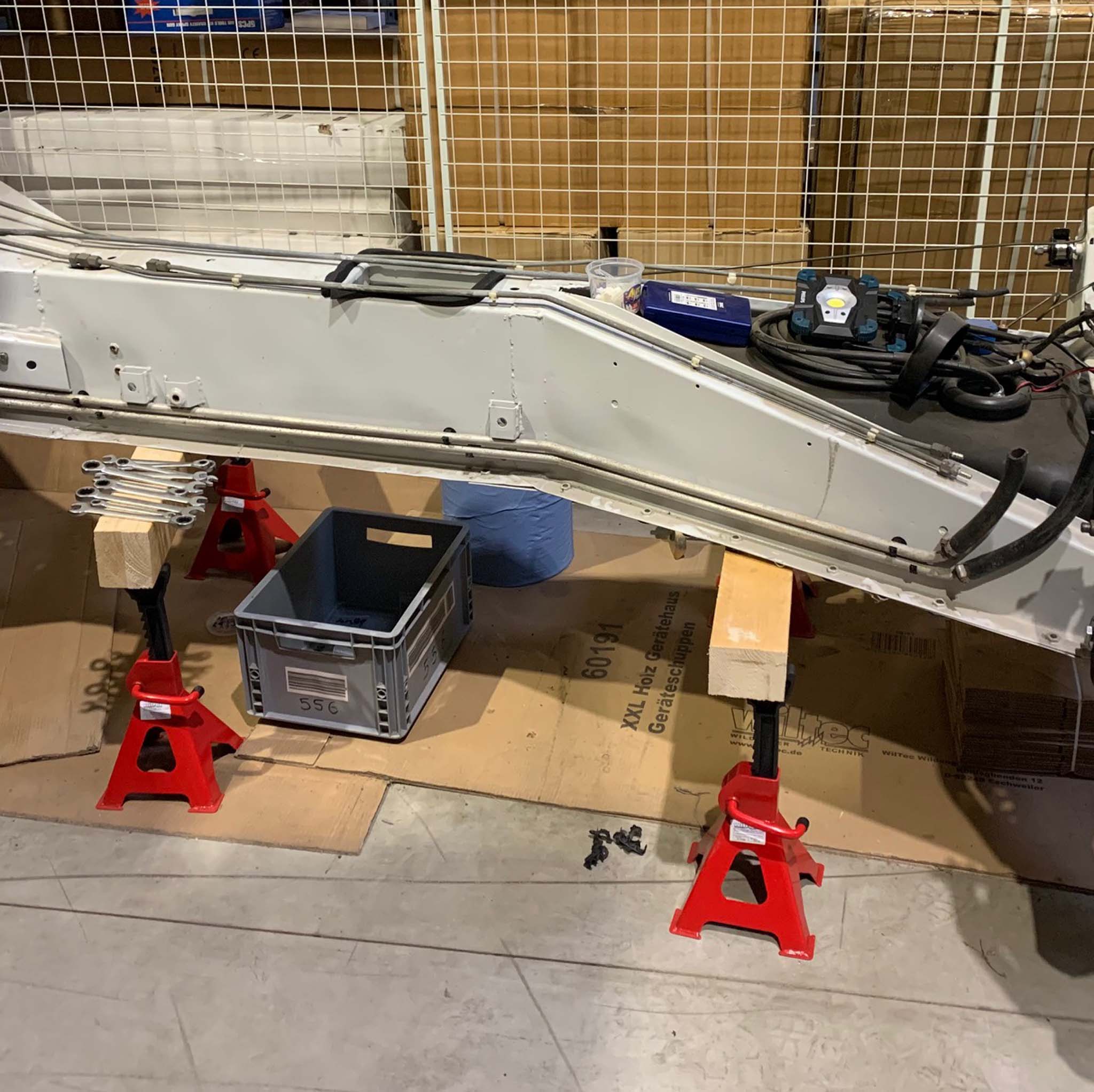 Set di 2 cavalletti di supporto da max 6000 kg ciascuno Colonnetta di sostegno