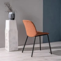 E-STYLO Sedia da pranzo in tessuto ruggine e gambe in metallo nero, 57cm X 46cm H. 80cm.