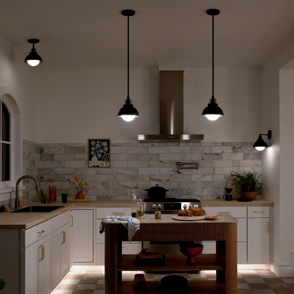 Lampada loft nera cupola vetro opale E27 NIVA Kichler