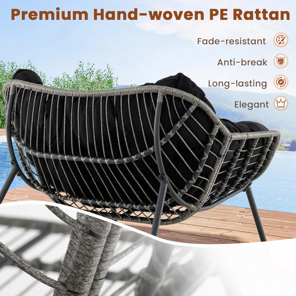 Sedia a Dondolo con Cuscino, Sedia da Relax Ampia e Avvolgente, con Struttura in Metallo, Seduta in Rattan, Cuscino Morbido Imbottito, per Soggiorno, Studio, Balcone, Nero (Nero)