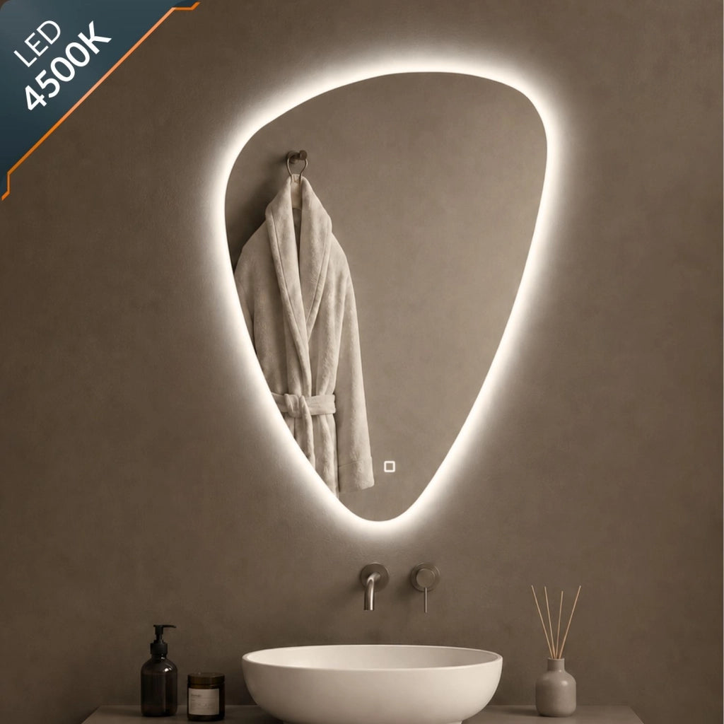 Specchio triangolare stondato retroilluminato a led in pvc *** misure 60x80 cm, tonalità dimmerabile 2700-4500-6500k...