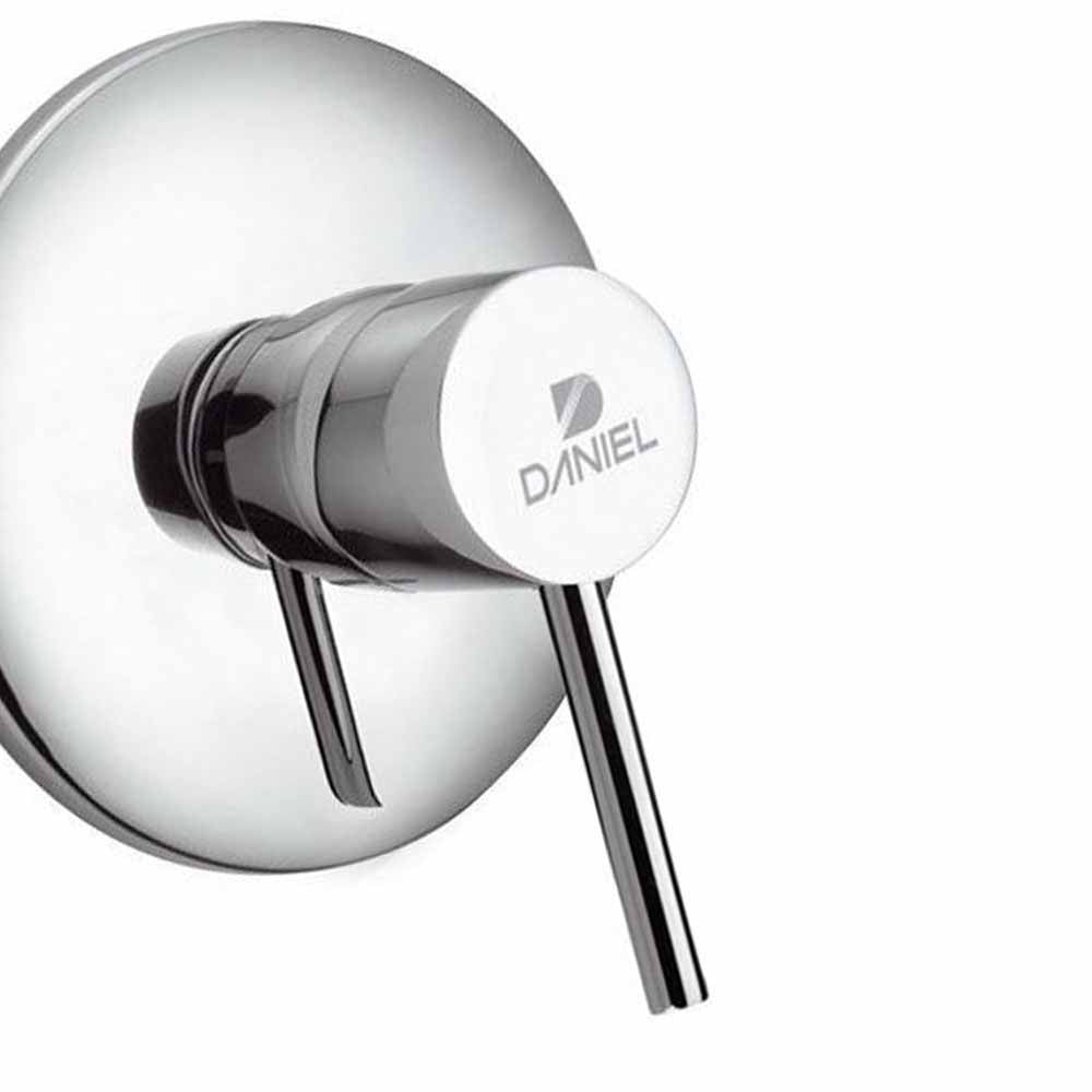 Miscelatore per incasso doccia suvi, design minimale, elegante e raffinato. daniel rubinetterie