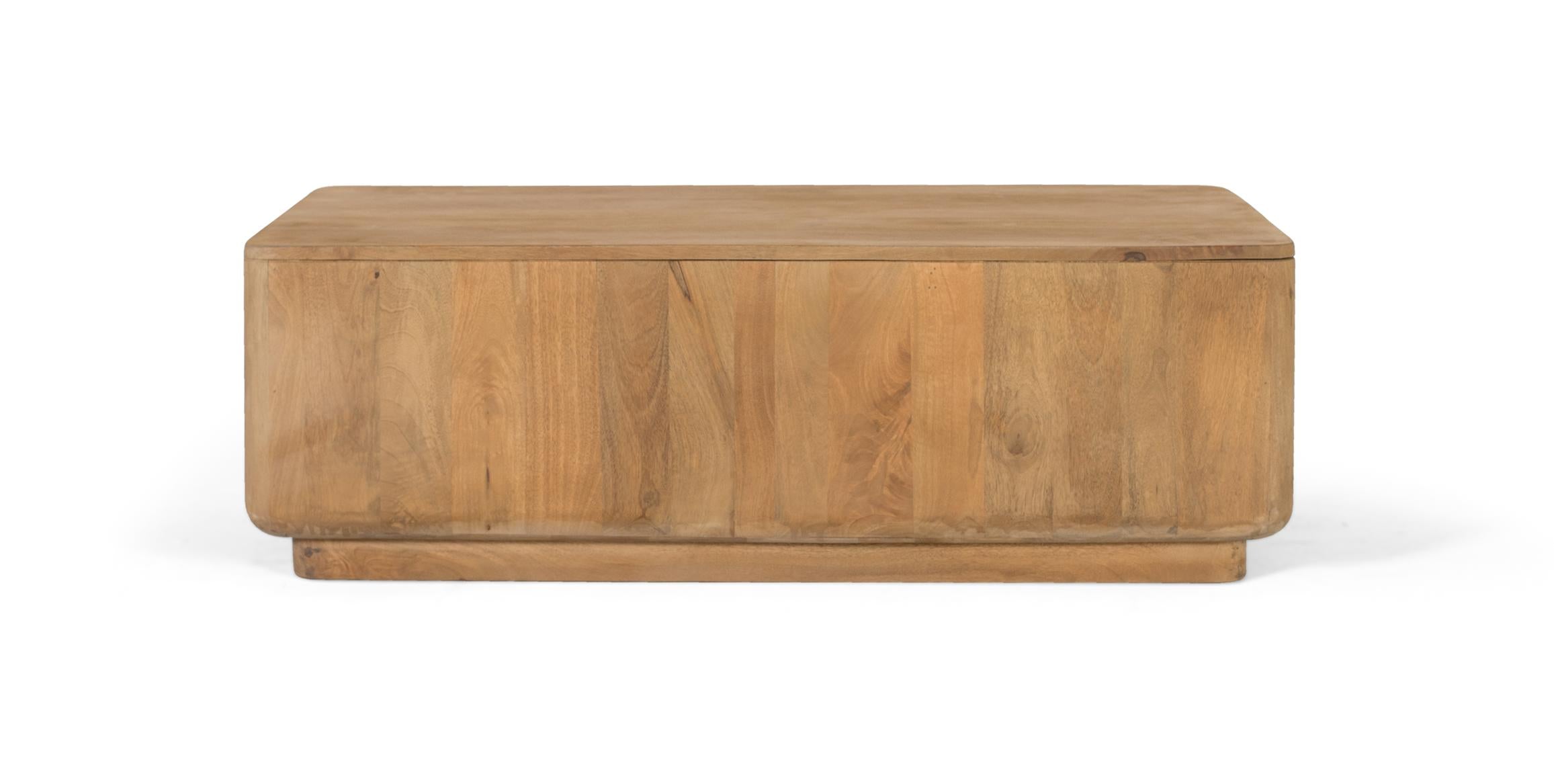 Tavolino realizzato in legno di mango con angoli arrotondati