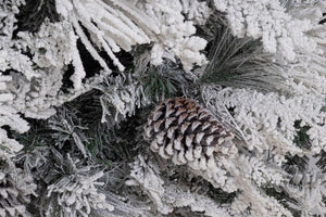 Albero di Natale Avezzano innevato H180 con 808 rami