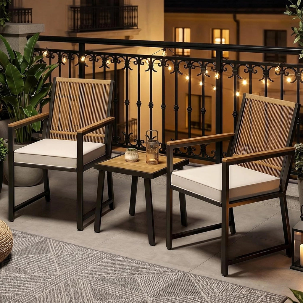 Set di mobili da giardino in rattan, 3 pezzi, 2 sedie da giardino in rattan con tavolo, fino a 160 kg, resistente alle intemperie, braccioli in WPC, set di mobili da terrazza, giardino