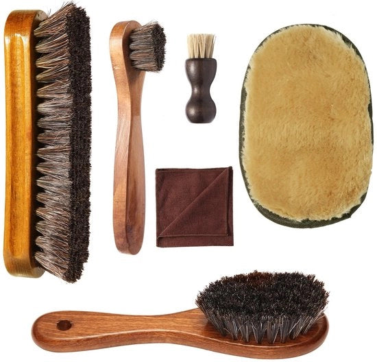 Set di spazzole per lucidare le scarpe - 6 pezzi 
- 4 pezzi Spazzole per applicatore di lucidante per scarpe + 1 pezzo Manica per protezione delle mani + 1 pezzo Spazzola microfibra