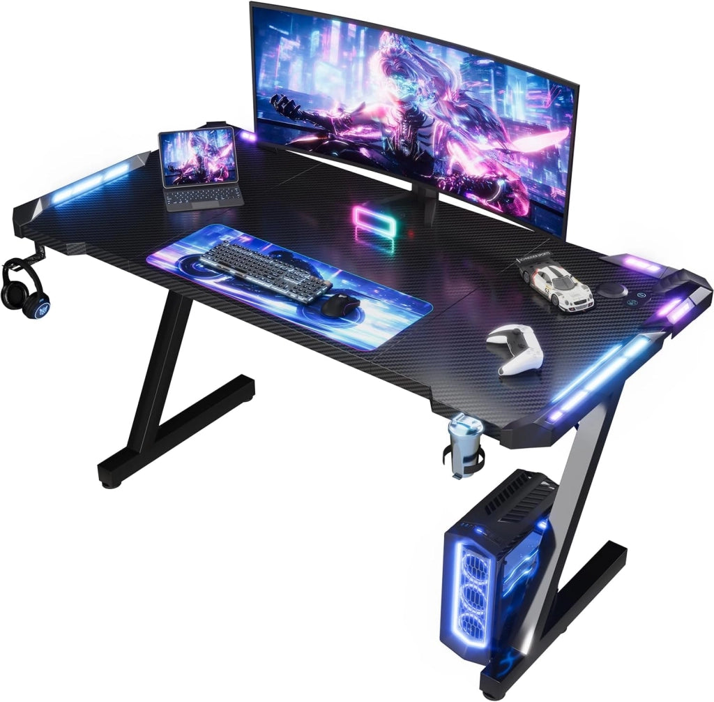 120 x 60cm Scrivania Gaming LED, Tavolo Gaming Ergonomica, Scrivania per Computer con Porta Bicchiere e Ganci per Cuffie, Postazione con Piano del Tavolo in Fibra di Carbonio, Nero