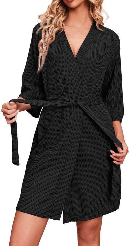 Badia da bagno da sauna per donne con maniche corte 3/4, con cinturino e V-collo nero.