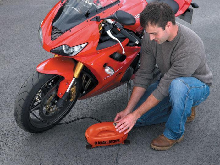 Black & Decker ASI200 compressore ad aria Accendisigari