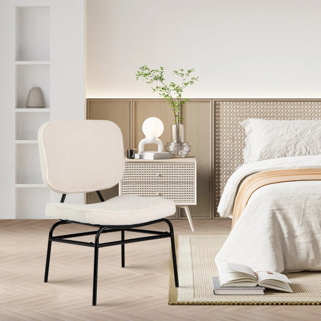 Sedia accento imbottita in spugna con piedini regolabili e struttura in metallo, Sedia da lettura in sherpa imbottitura Beige-Sedie e poltrone