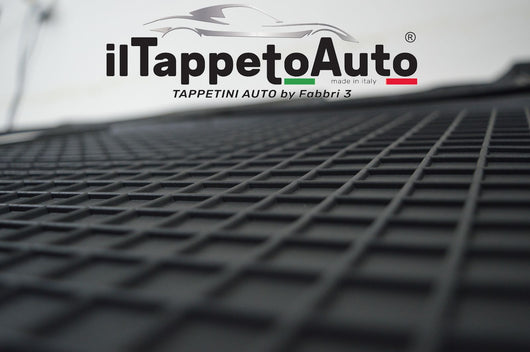 82B-820058 - Tappeto gomma baule - Mazda 3 Berlina dal 03/2019-