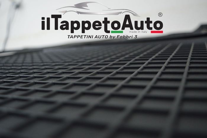 82B-820058 - Tappeto gomma baule - Mazda 3 Berlina dal 03/2019-