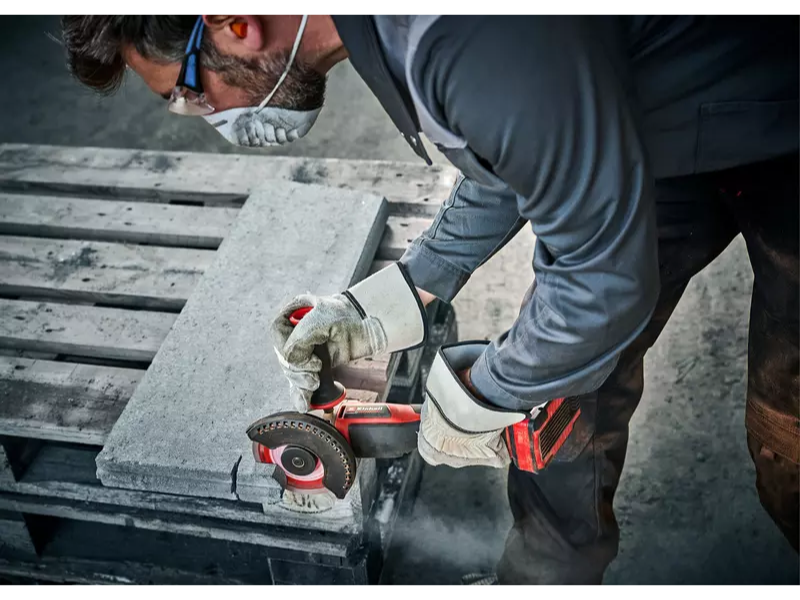 Smerigliatrice angolare AXXIO 18/115 Q 18V motore brushless 8500rpm peso 1,58 kg