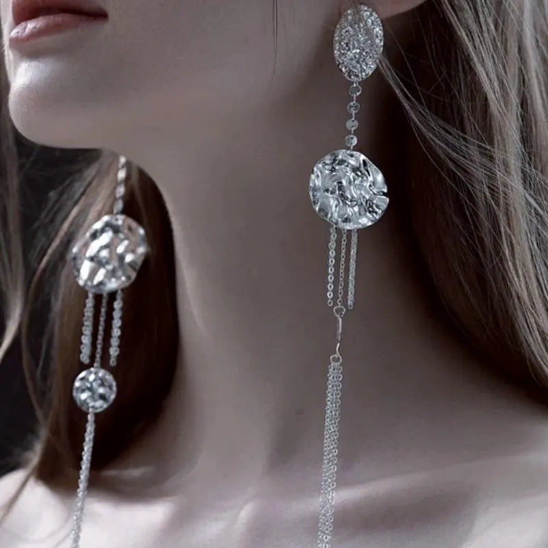 Set composto da collana e orecchini con nappe di perle, realizzati a mano: gioielli con perline e paillettes