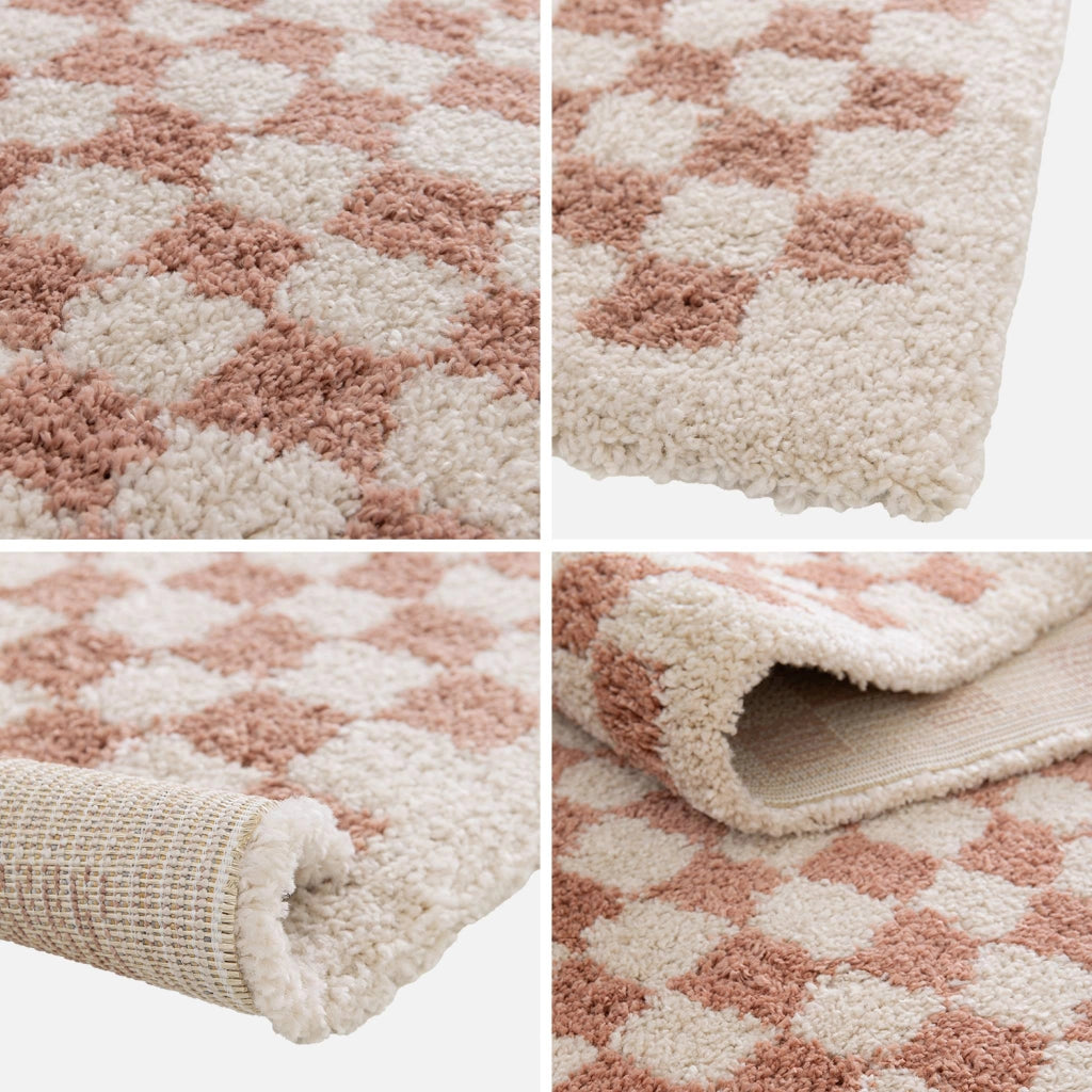 Tappeto vintage a scacchiera rosa e crema