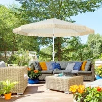 Ombrellone da Giardino a Manovella Inclinabile e Palo a 2 Sezioni, Poliestere e Metallo, 2.6x2.4 m, Bianco