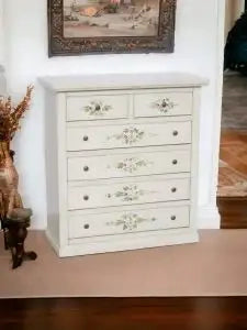 cassettiera cinquino in legno Shabby chic bianco anticato decorato a mano 4 + 2 larga