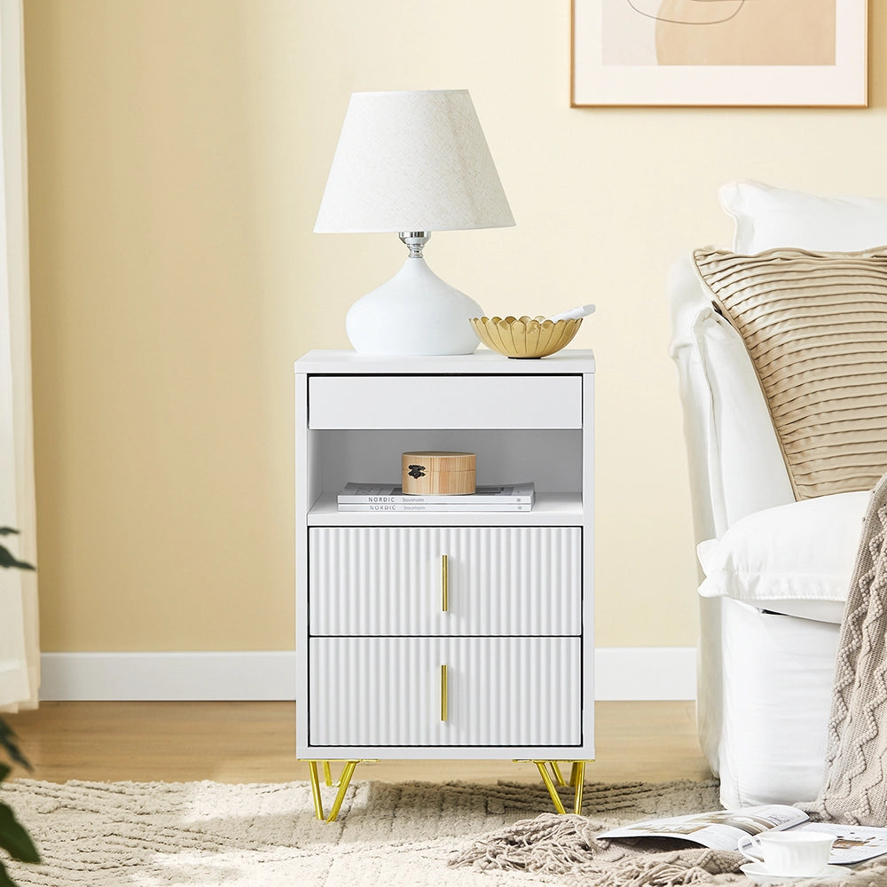 SoBuy Comodino, Comodino con 3 cassetti e ripiano, Tavolino moderno per camera da letto e soggiorno, Bianco L40 x P40 x A63 cm FBT168-W