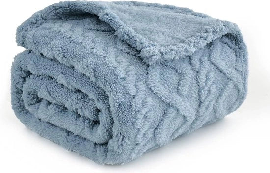 Coperta per Animali Pluizzante 70x100 cm Fleece  Medium Lichtblauw 

Specifiche tecniche: 
- Materiale: Fleece
- Dimensioni: 70x100 cm
- Materiale lavabile
- Adatto per animali: cani, gatti, cavia, ecc.