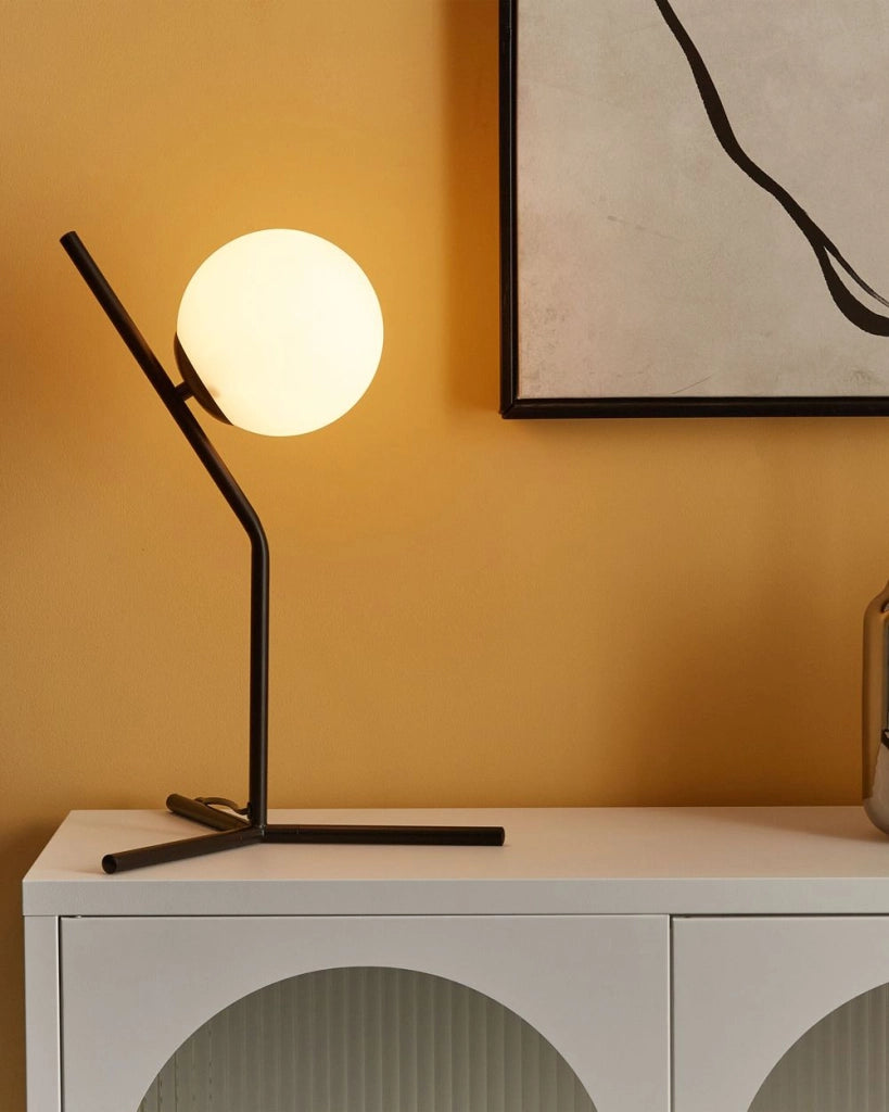 Lampada da tavolo bianca e nera con paralume in vetro Asta in ferro 45 cm Telaio Luce singola Design moderno Accessori per la casa Soggiorno