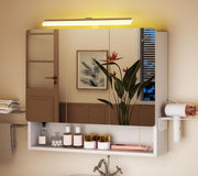 Mobile Bagno a Specchio Bianco, Specchio Bagno Contenitore con 3 Ante e Ripiani Regolabili, Luce LED 3 Temperature di Colore Dimmerabili, Presa Elettrica e Gancio Asciugacapelli